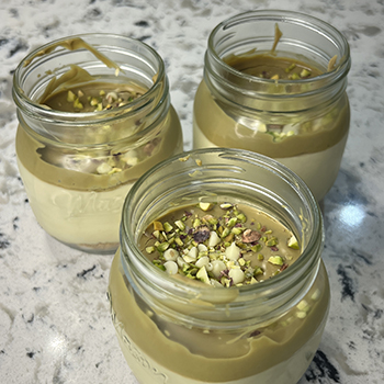 Pots de gâteau au fromage aux pistaches