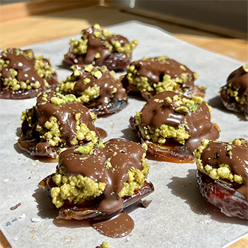 Dattes garnies aux pistaches